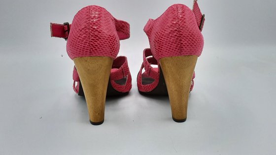Sandales à talons fushia