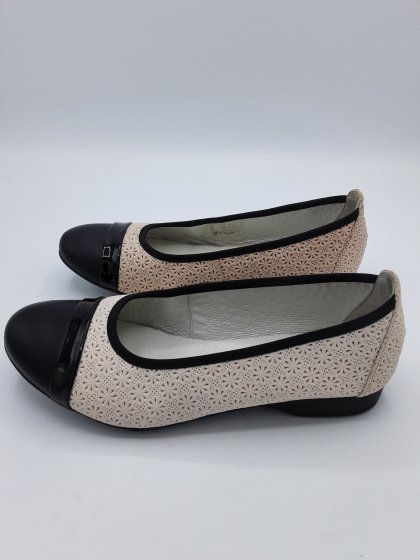 BALLERINE BEIGE ET NOIR DE SECONDE MAIN