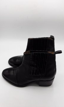bottines noires à talons