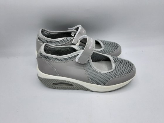 Baskets FASHION grises de seconde main
