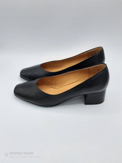 Escarpins CAPRICE noirs T39 de seconde main