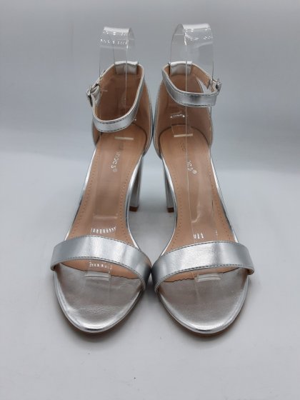 Sandales IDEAL SHOES silver de seconde main