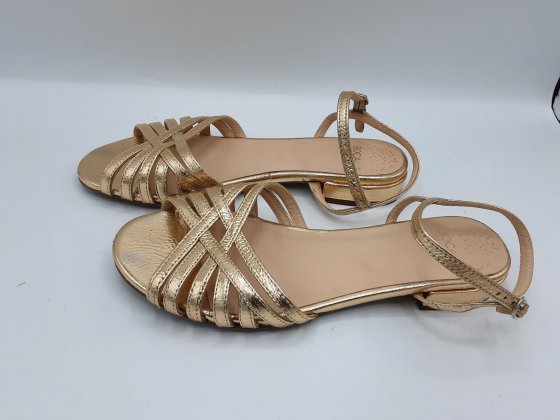 Sandales de seconde main