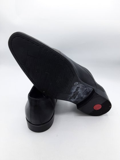 Derbies FLUCHOS noires de seconde main