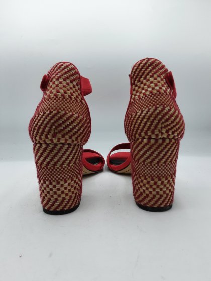 Sandales TAMARIS rouges de seconde main