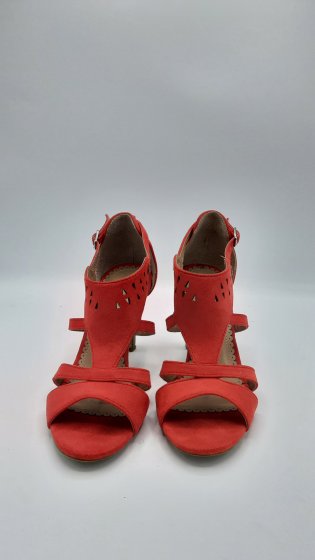 Paire de talons rouges de seconde main
