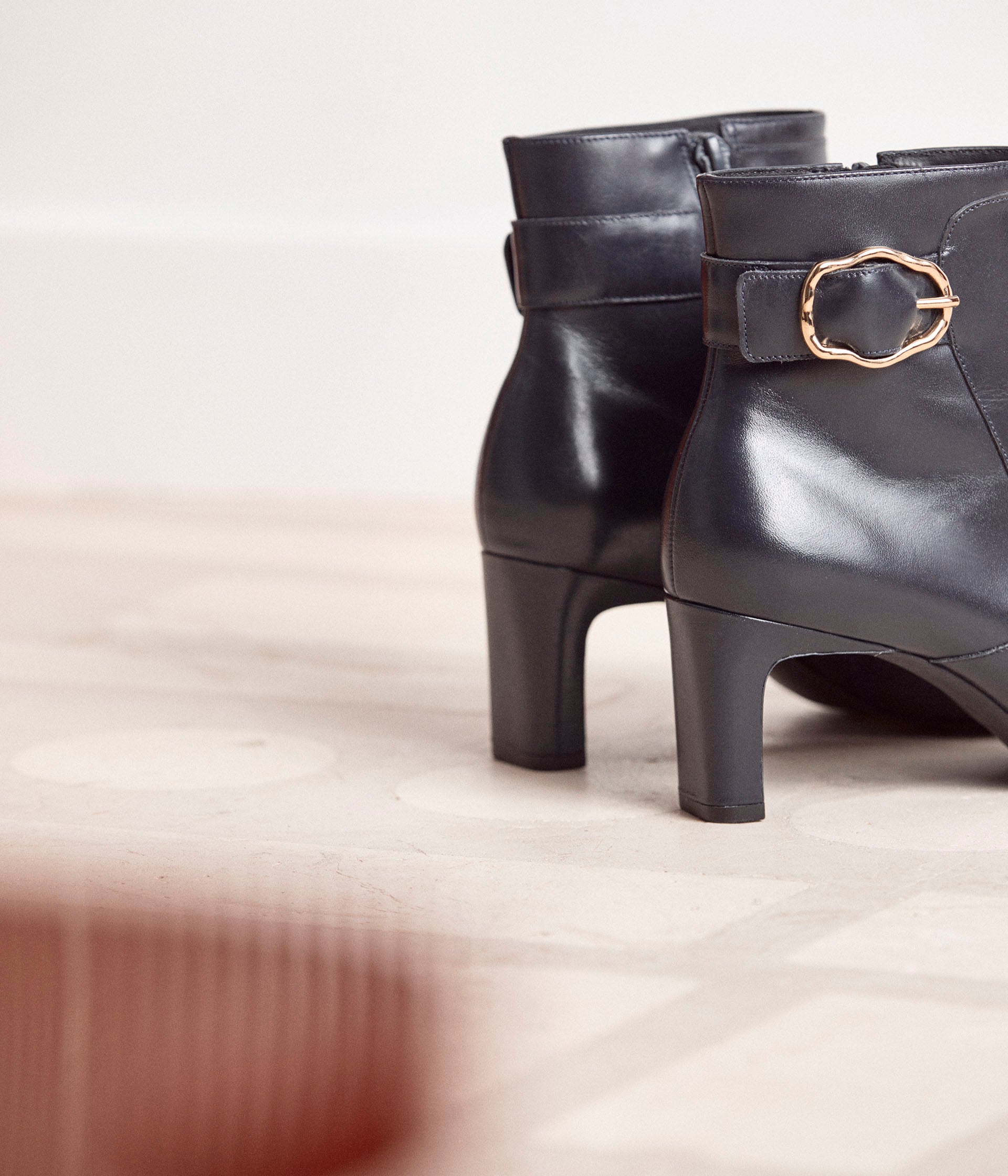 BOOTS COME MARINE
