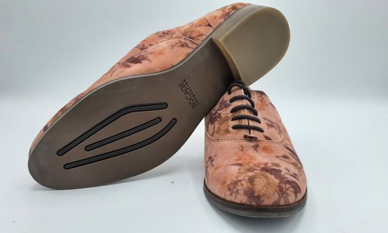 Derbies à motif floral de seconde main