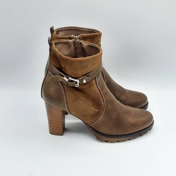 Bottines Eram marron de seconde main