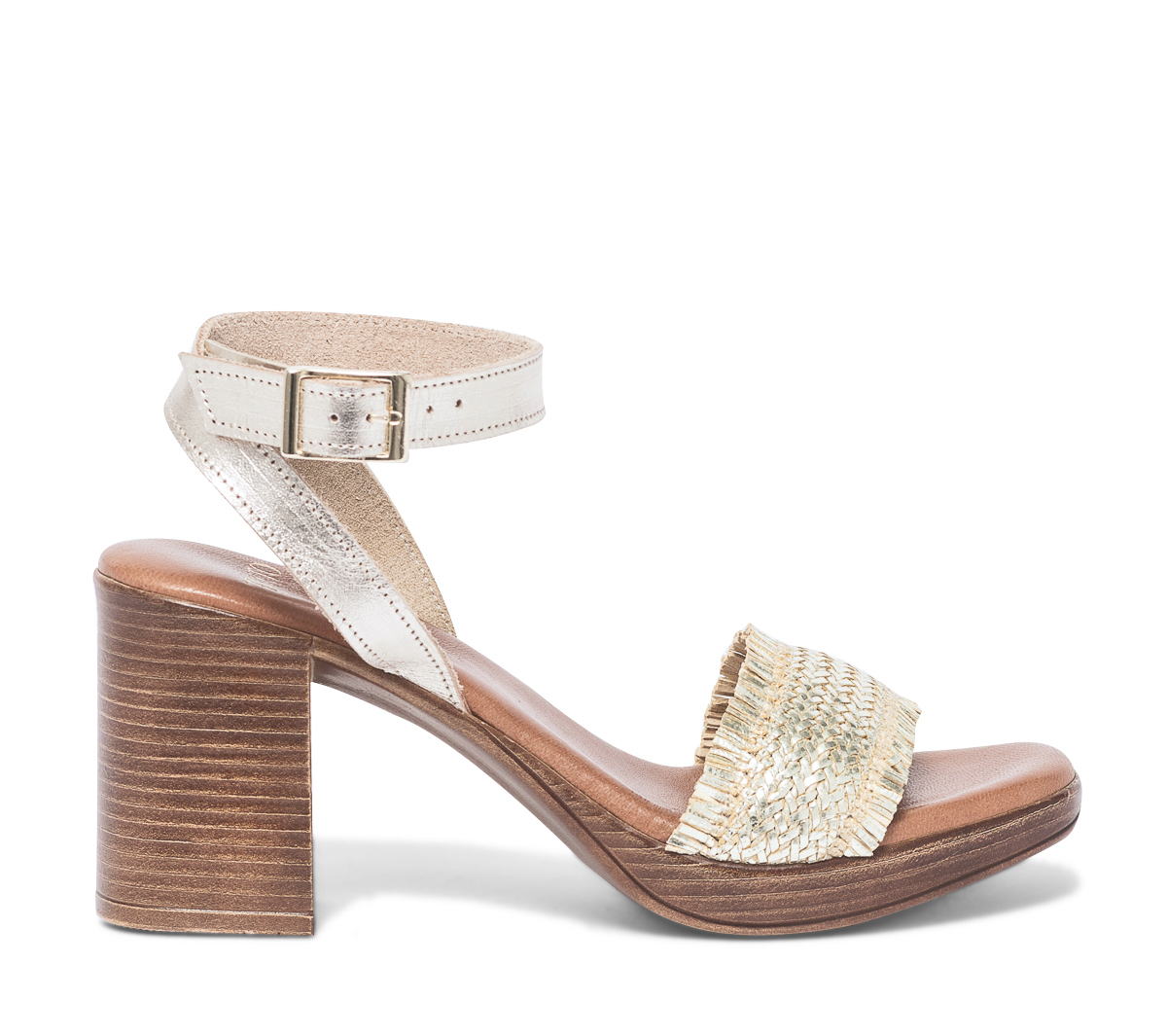 Sandale or en cuir à bride tressée