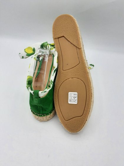 Sandales MELLOW YELLOW vertes de seconde main