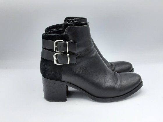 Boots Minelli Noires de seconde main