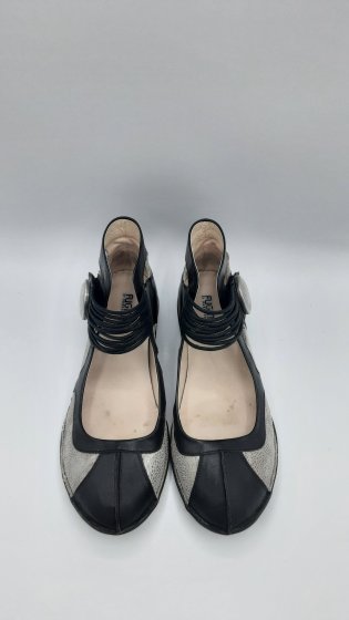 Ballerine noir et argent de seconde mains