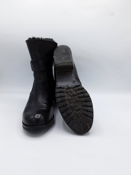 Bottines noir a talons  de seconde main