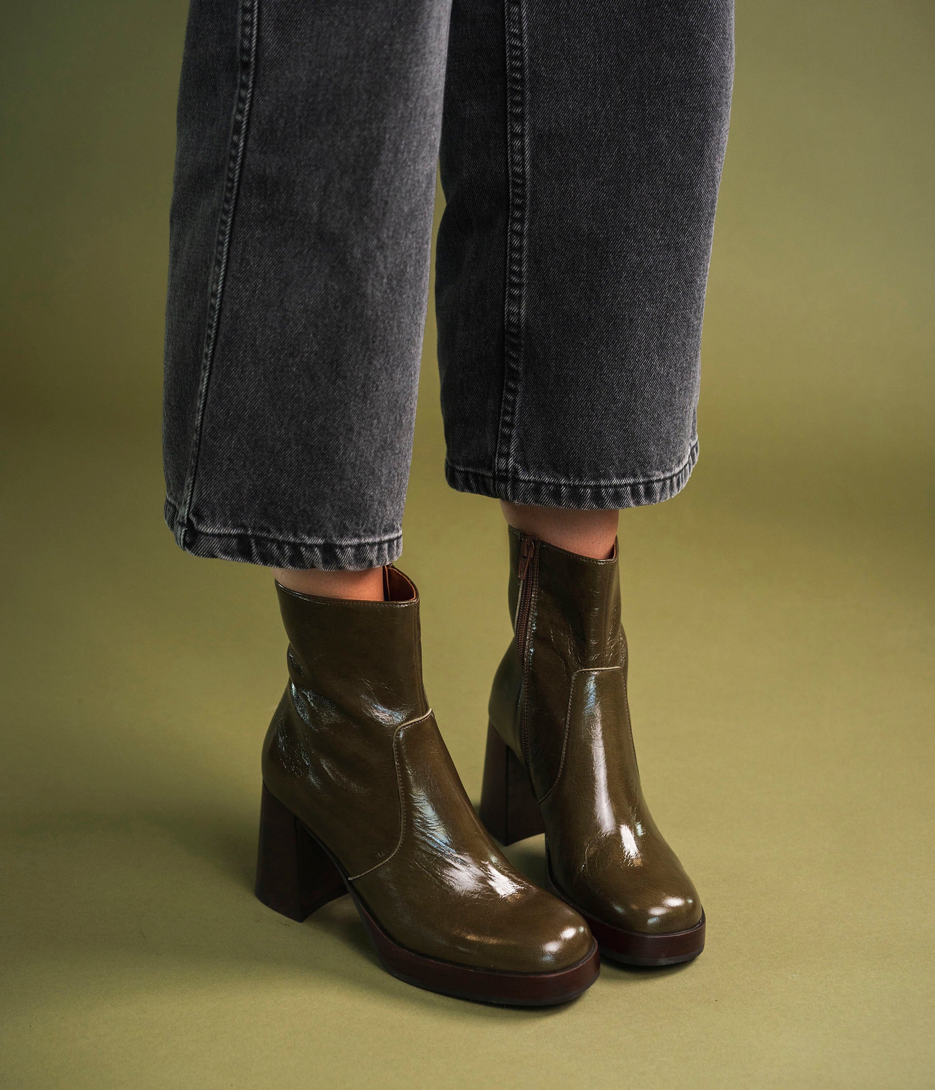 BOOTS EZRA OLIVE
