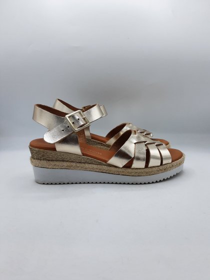 Sandales compensées EMILIE KARSTON gold de seconde main