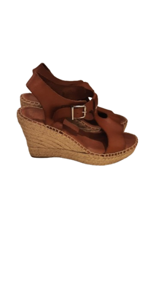Paire de sandales compensé cognac de chez Monoprix