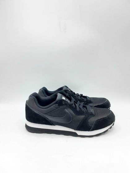 baskets noires nike de seconde main