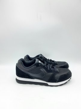 baskets noires nike de seconde main