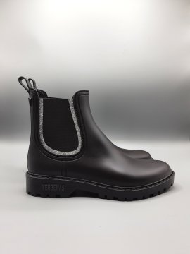 Boots Verbenas
