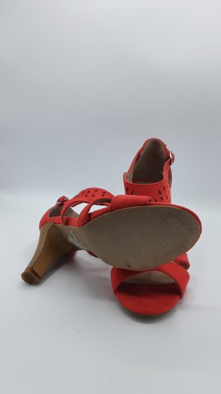 Paire de talons rouges de seconde main