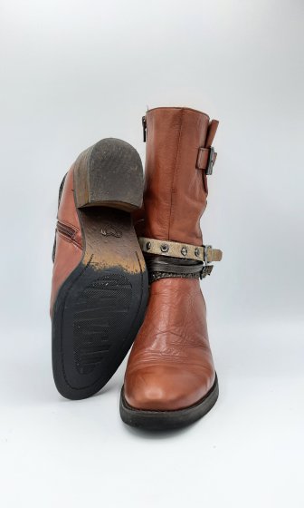 Bottine haute en cuir cognac de seconde main