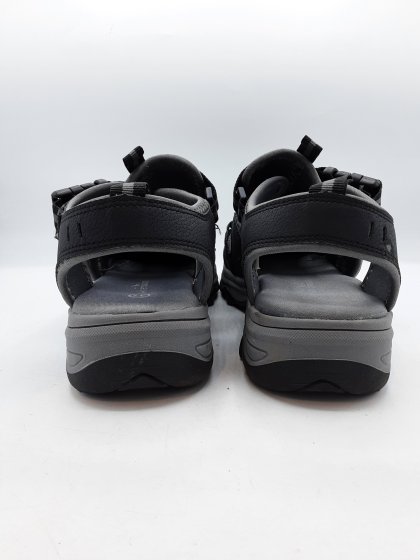 Chaussures de marche ADVENTURIDGE grises de seconde main