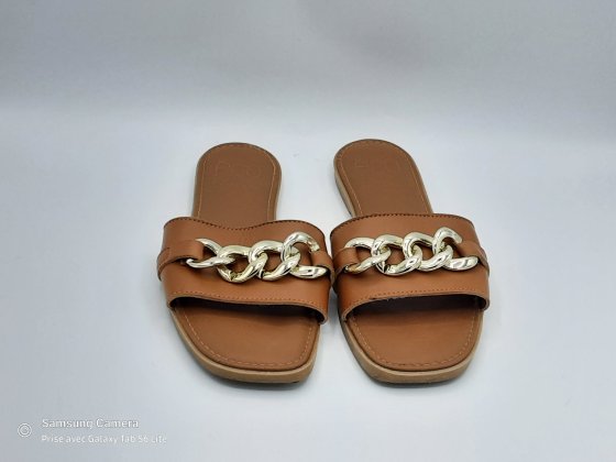 Mule plate camel avec maxi chaine TEXTO T.40 de seconde main