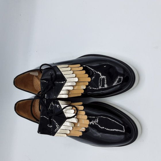 derbies vernies noires de seconde main