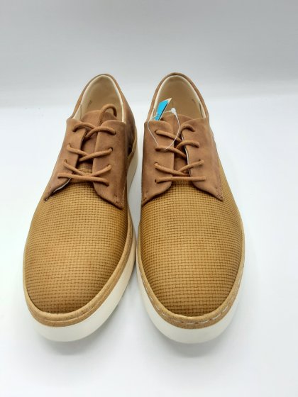 derbies de couleur camel