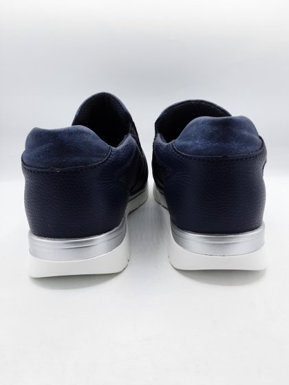 Baskets DAMART marines de seconde main