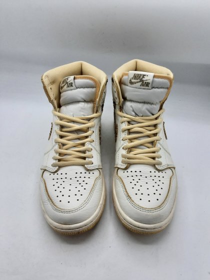 Baskets NIKE  AIR JORDAN 1 blanches de seconde main