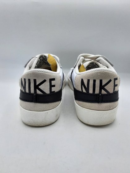 Baskets NIKE blanches de seconde main