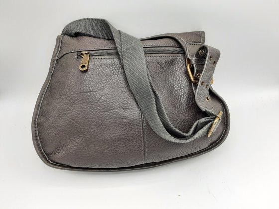 SAC DE SECONDES MAINS