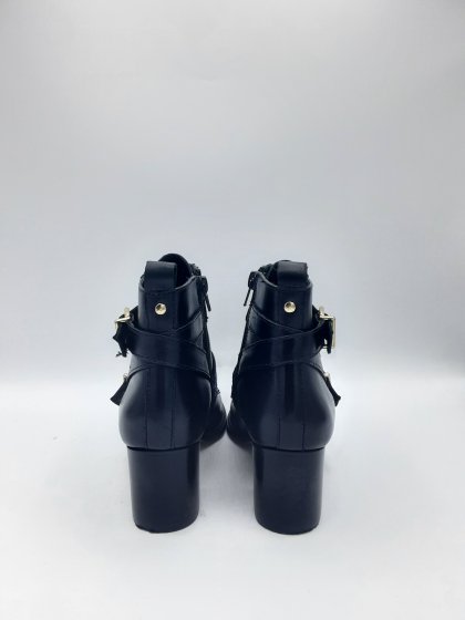 Bottines noires SAN MARINA de seconde main