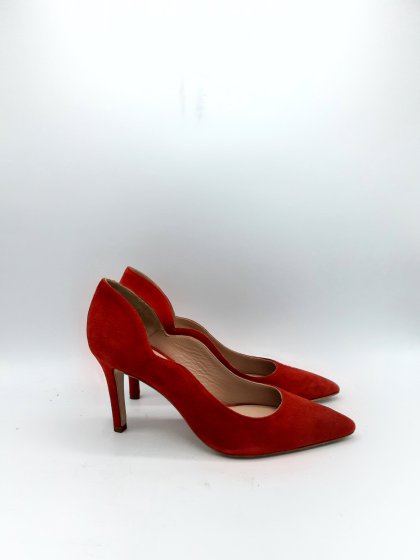 paire d'escarpins rouges de seconde main
