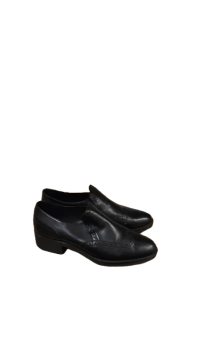Mocassins cuir noir bout fleuri secondes mains très bon etat