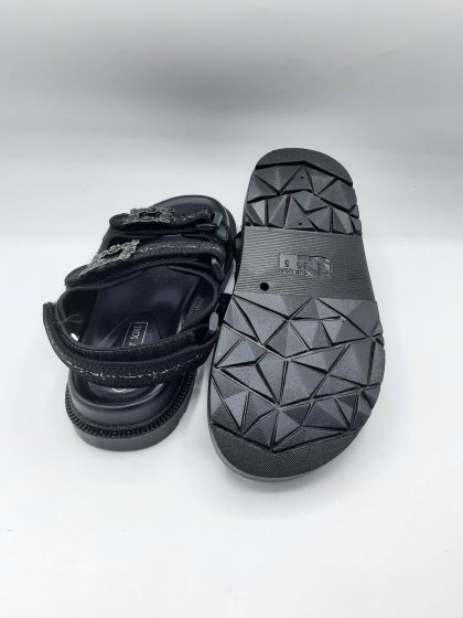 Sandales MERRY SCOTT noires de seconde main