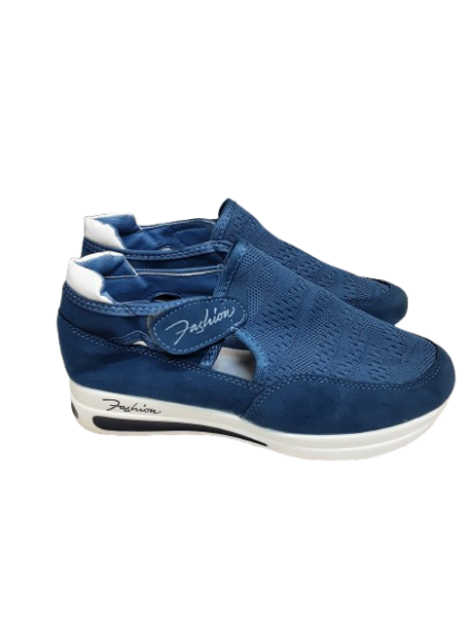 Basket à velcro bleu ciel - T37 de seconde main