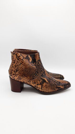 Bottines à talon imprimé serpent