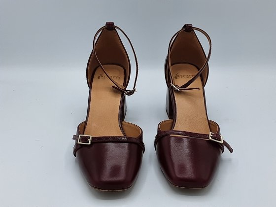 Escarpins à  talon Eram Bordeaux cuir seconde mains 38