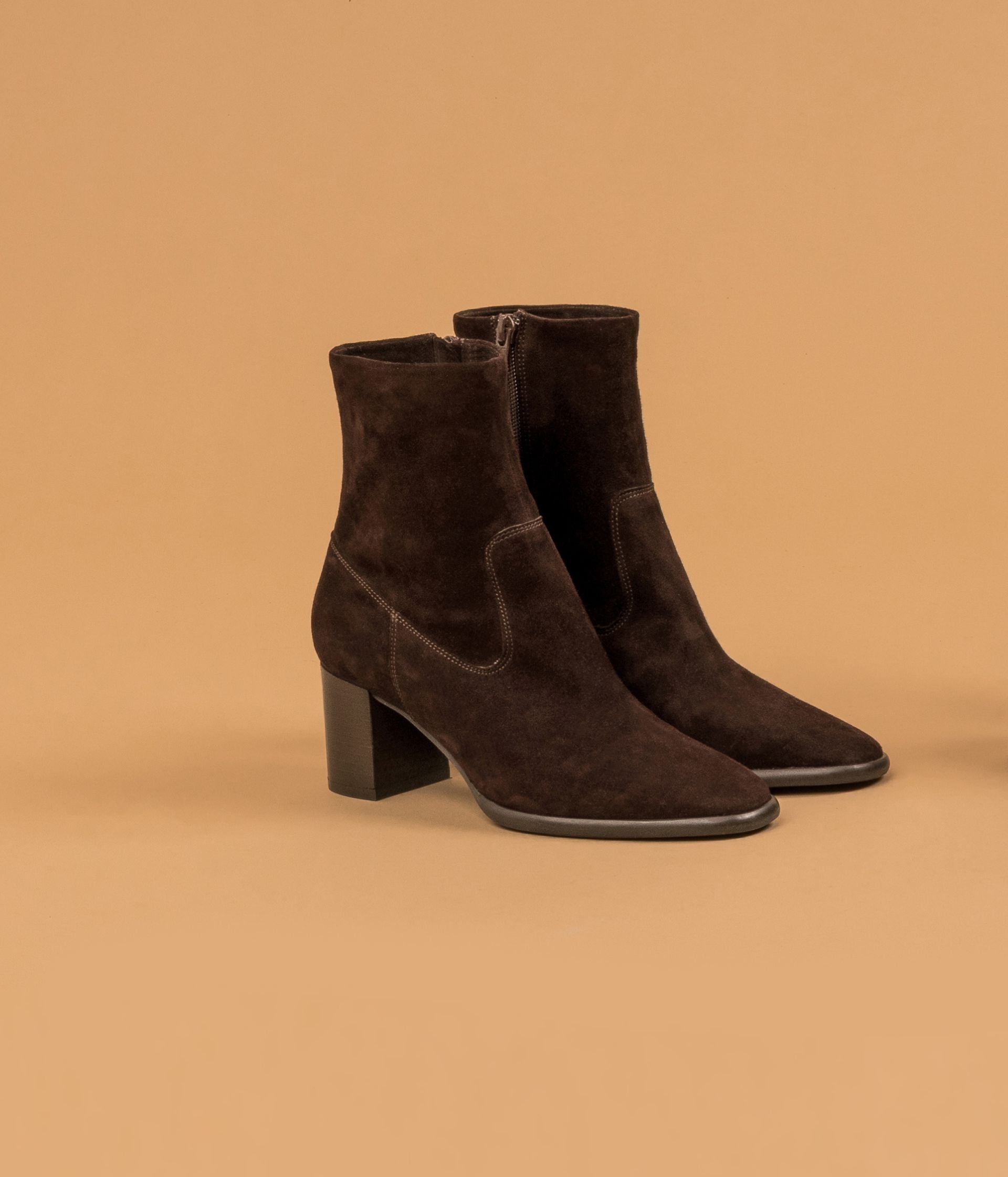 BOOTS JUDY MARRON