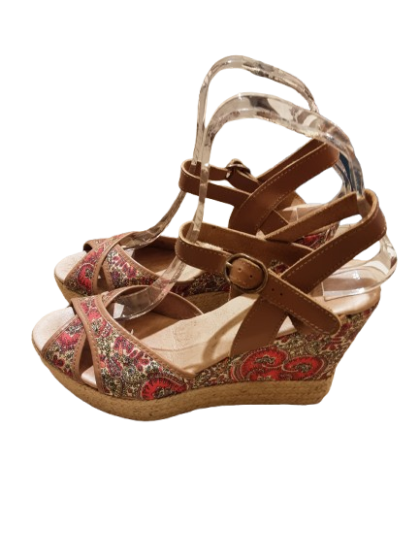 Sandales compensées Eram camel de seconde main