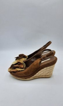 Sandales compensées Geox marron de seconde main