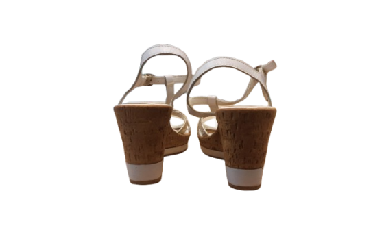 Paire de sandales de seconde main